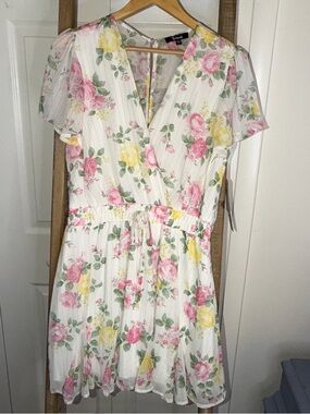 New w/tags Trixxi White Floral Mini Dress with Pink & Yellow Roses Size Large